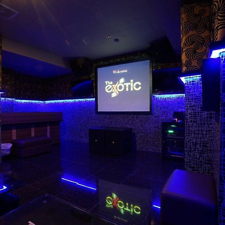 فندق ذي إل إنترتينمينت Batam المظهر الخارجي الصورة